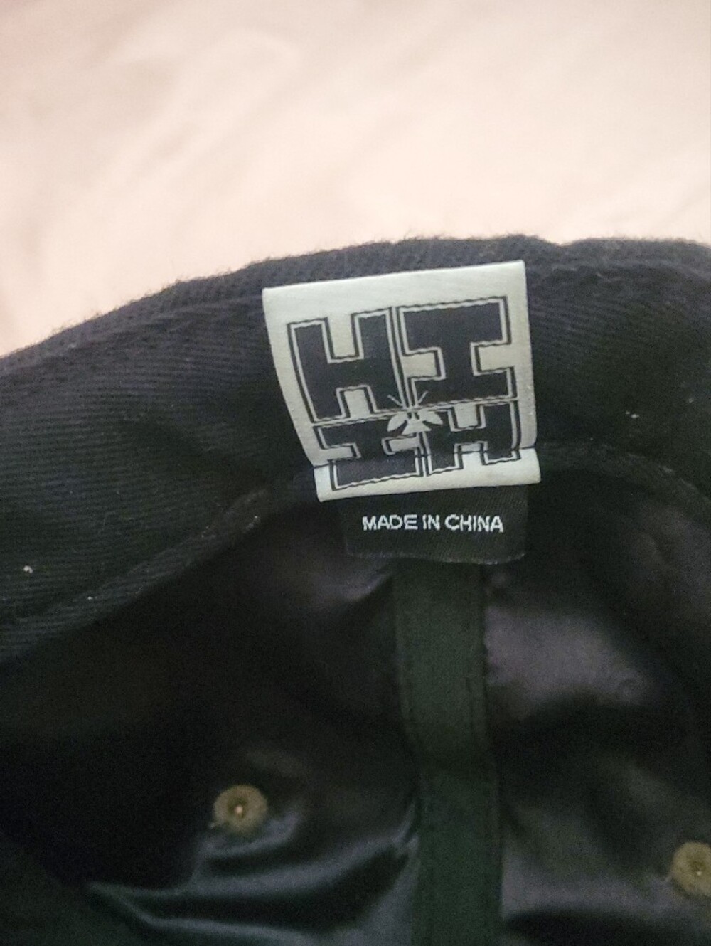 Black Snapback with Olive Logo - Picture 4 of 4